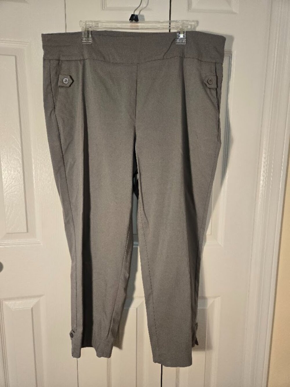 Gray Capri